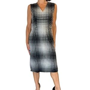 Marco De Vincenzo Sheath Dress Sleeveless Grey/Metallic laser cut v neck  42/6